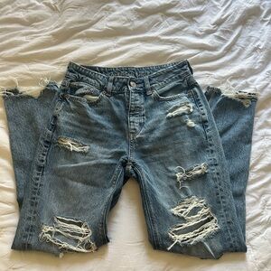 American Eagle Tomgirl Distressed Jeans